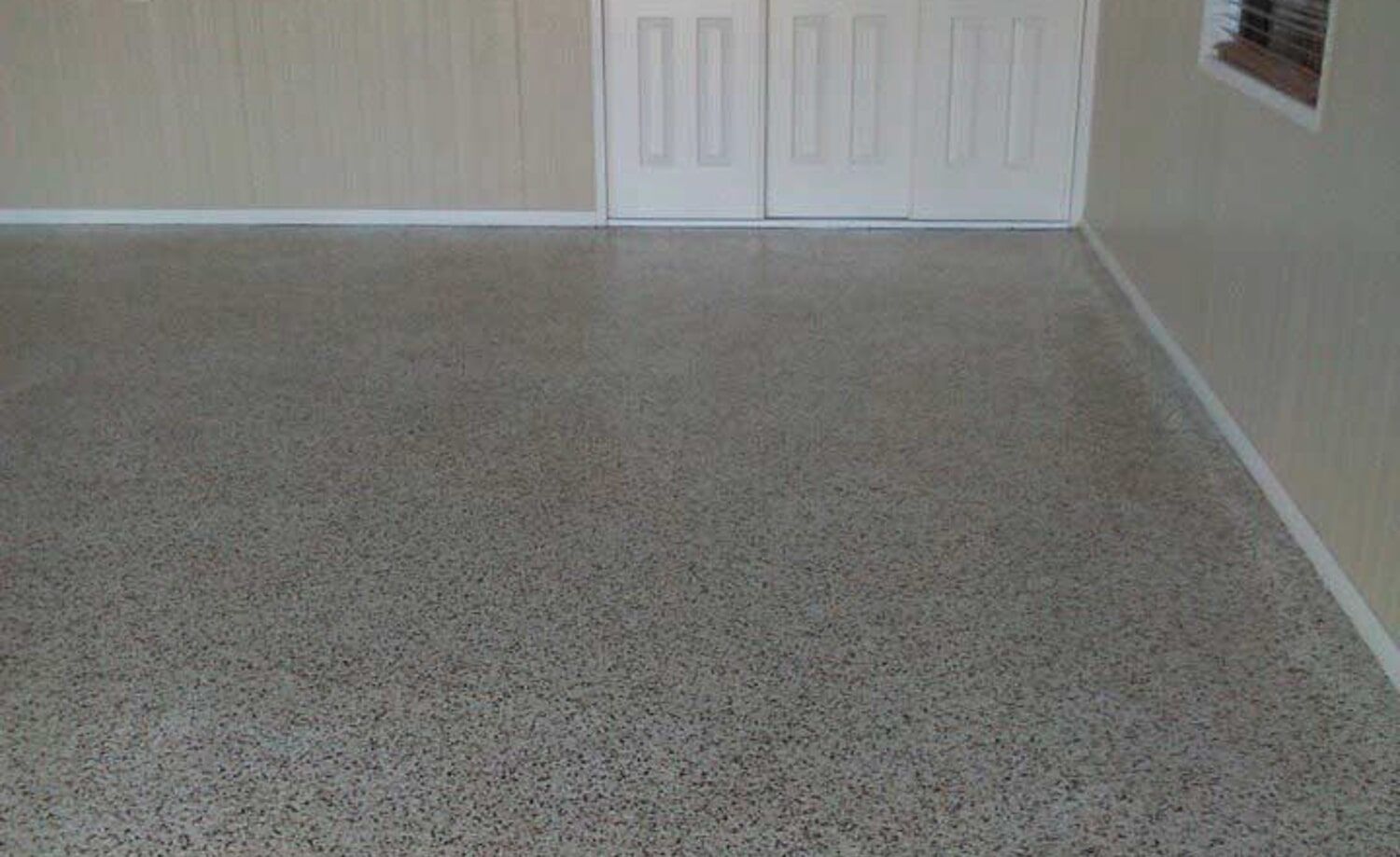 Seamless flooring